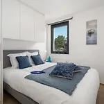 بيت للعطل Maison Basil - House With Garden And Parking ميدل كيرك